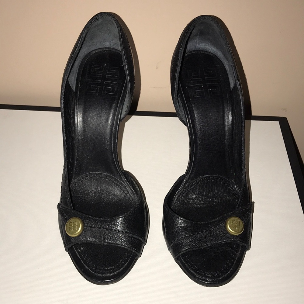 Givenchy dorsy cut shoes